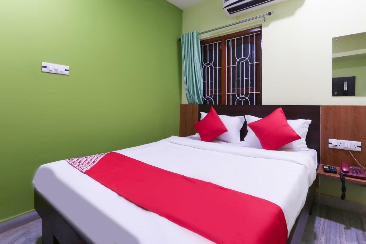 Vaccinated Staff- Oyo 45958 New Castle Inn Bhubaneswar Ngoại thất bức ảnh